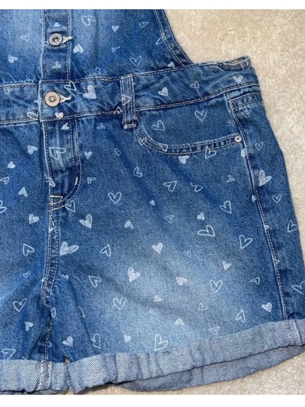 Lei shortalls with hearts